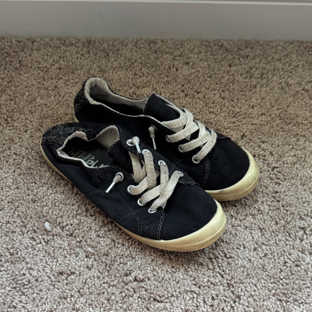 Mad Love Black Sneakers